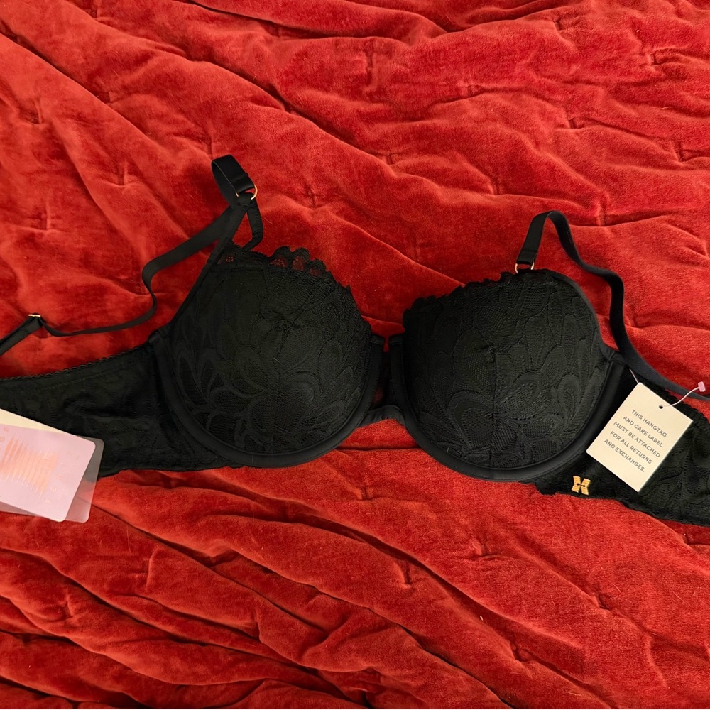 Savage X Fenty - Elegant Black Lace Bra